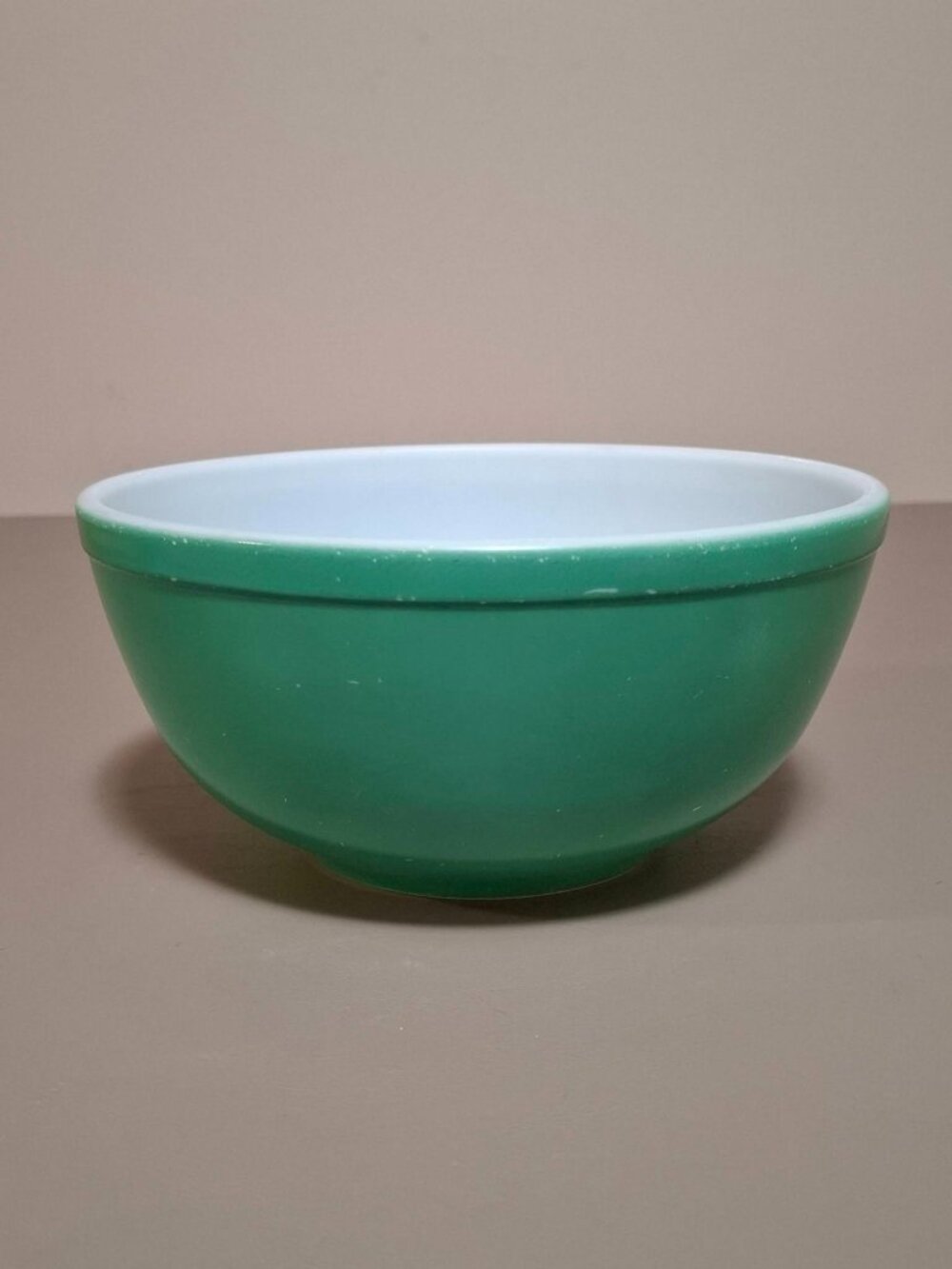 Pyrex TM Reg Primary Green 2 1/2 Quart Mixing Serving Bowl